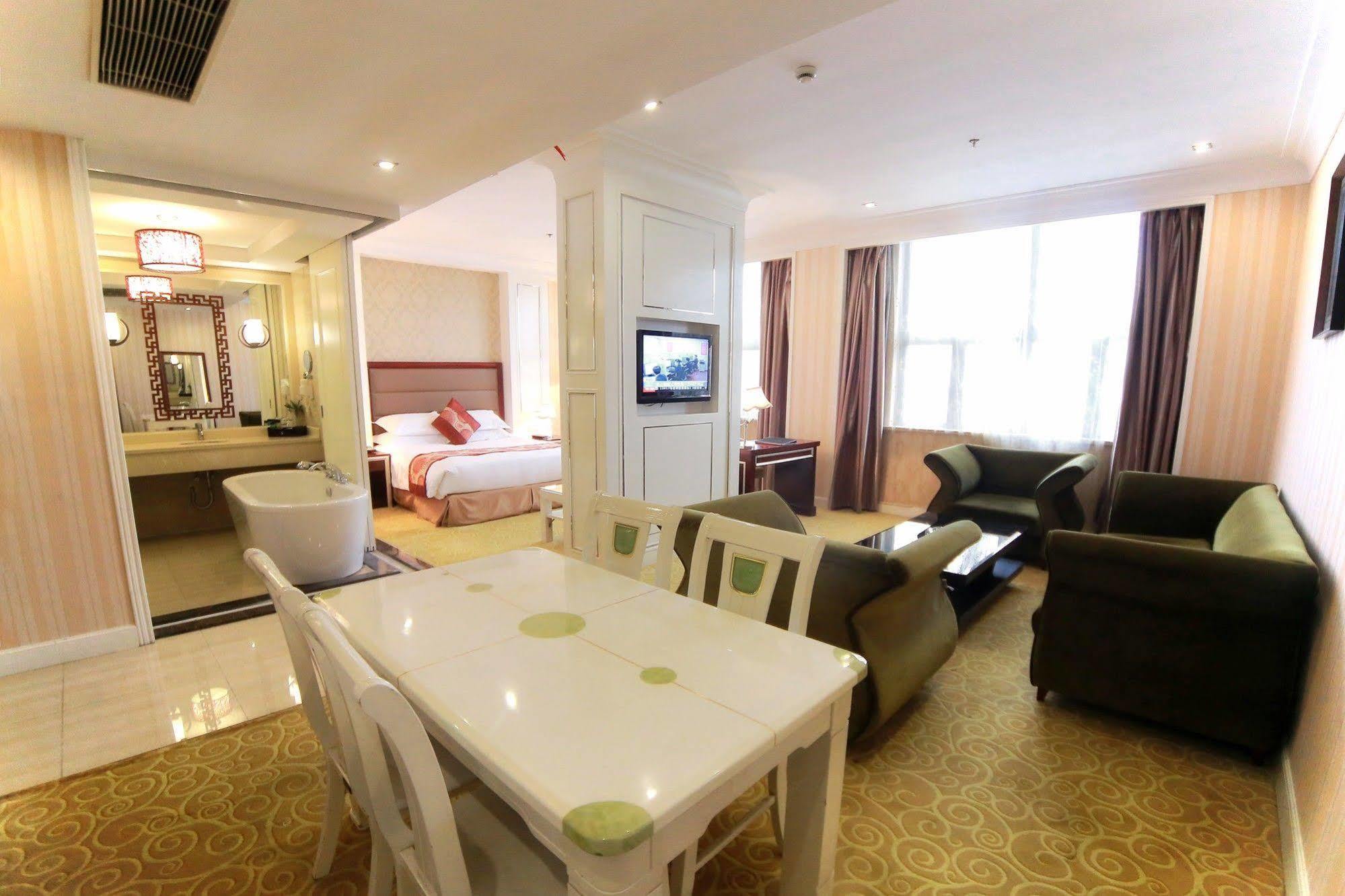 Hotel Ramada By Wyndham Pudong