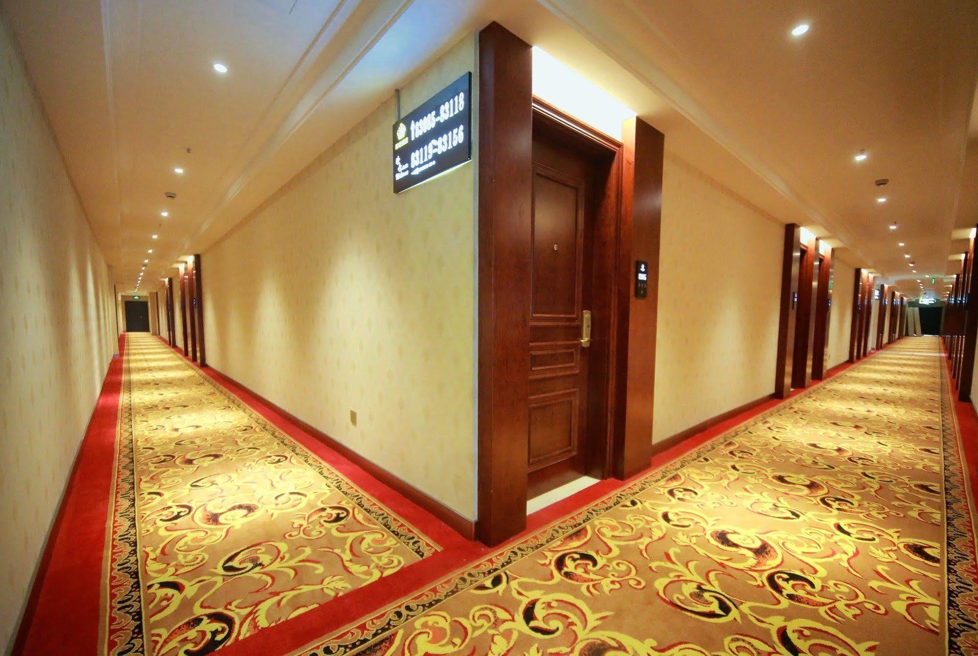 Ramada By Wyndham Pudong Hotel 4*