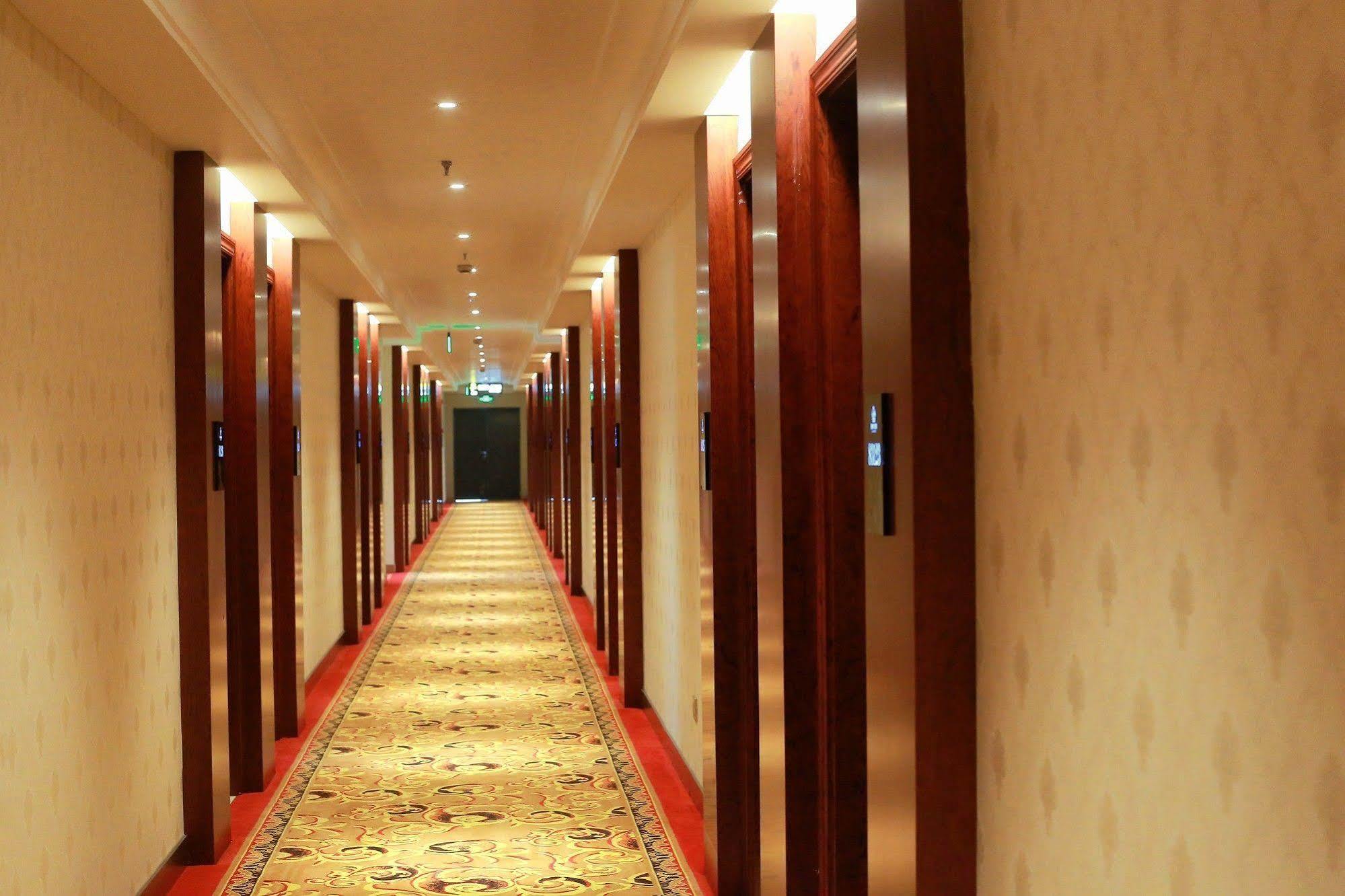 Ramada By Wyndham Pudong Hotel